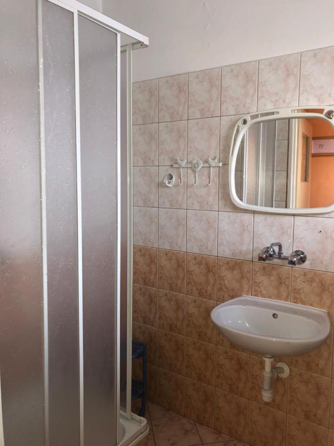Miedzynarodowe Schronisko Mlodziezowe Ptsm Szarotka Vandrarhem Zakopane Exteriör bild